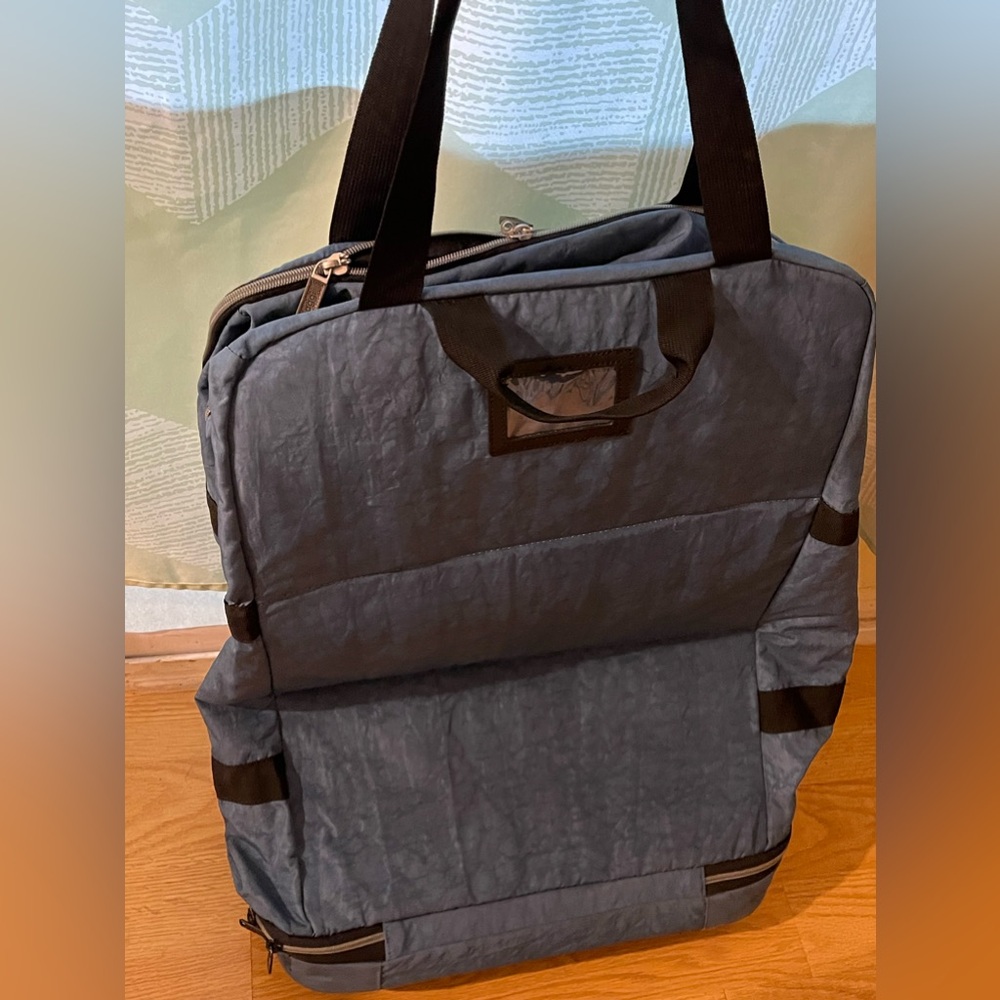 Biaggi Zipsak 22” Bag View 3